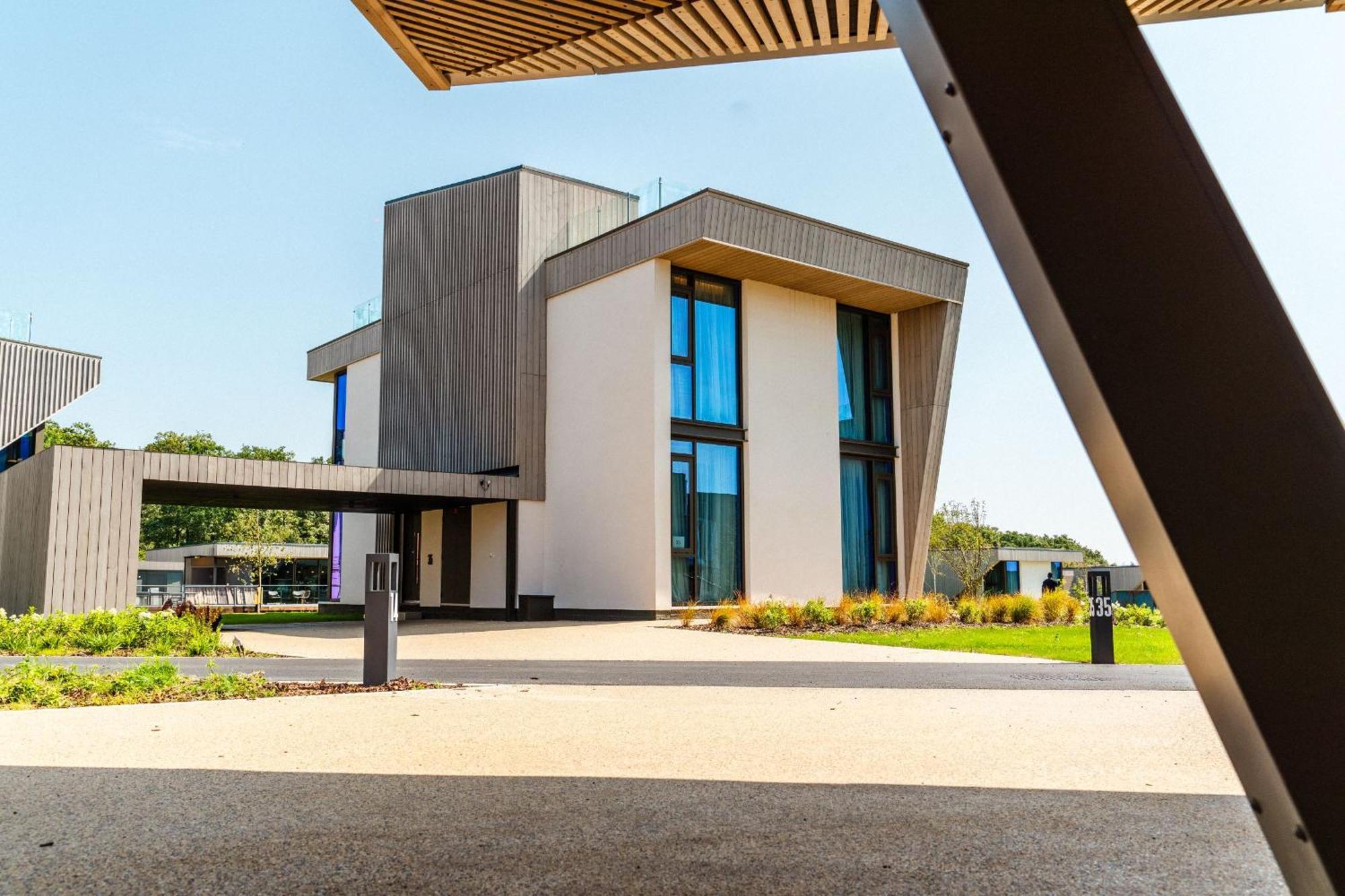 Escapade Silverstone Towcester Exterior photo